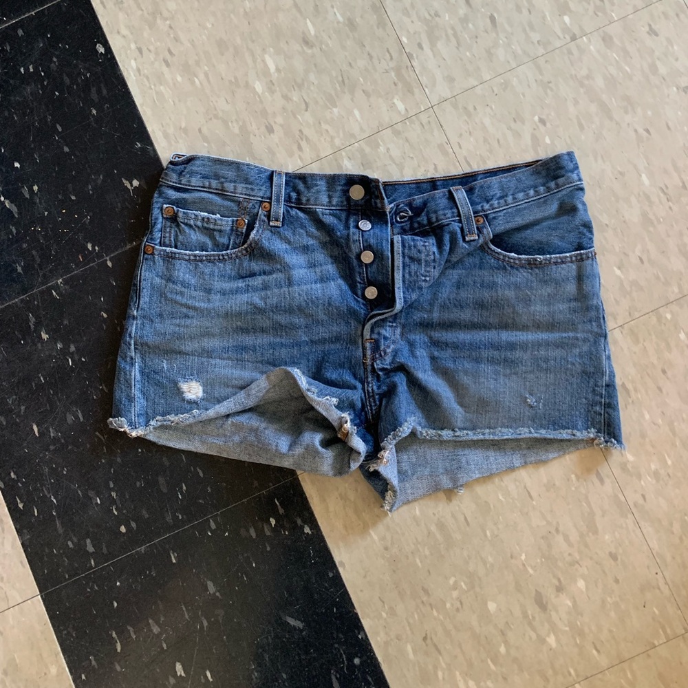 Levi’s cutoff shorts